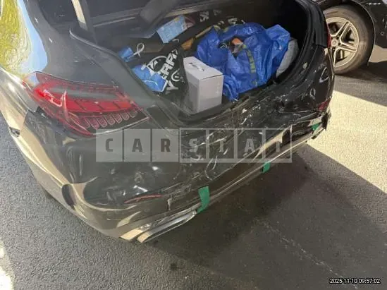Photo 2 of 32: 2022 Mercedes-Benz C 300 — Korean insurance auction