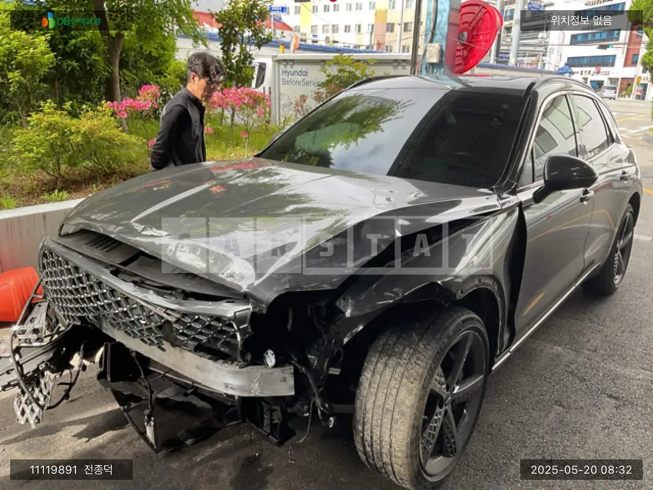 Photo 2 of 22: 2021 Genesis GV70, VIN KMTMA81BDNU057369 — Korean insurance auction