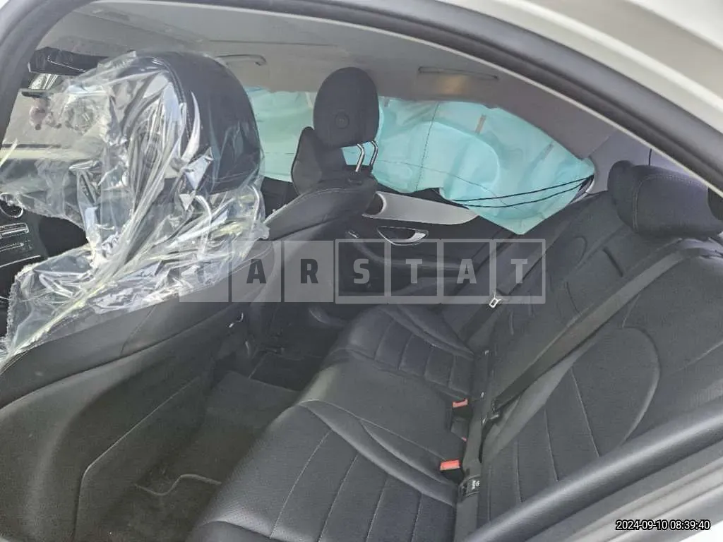 Photo 2 of 13: 2018 Mercedes-Benz C 220d — Korean insurance auction