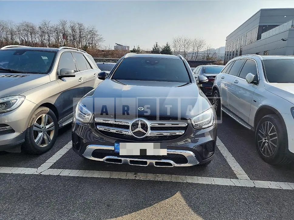 Photo 2 of 22: 2021 Mercedes-Benz GLC300 e 4Matic — Korean insurance auction