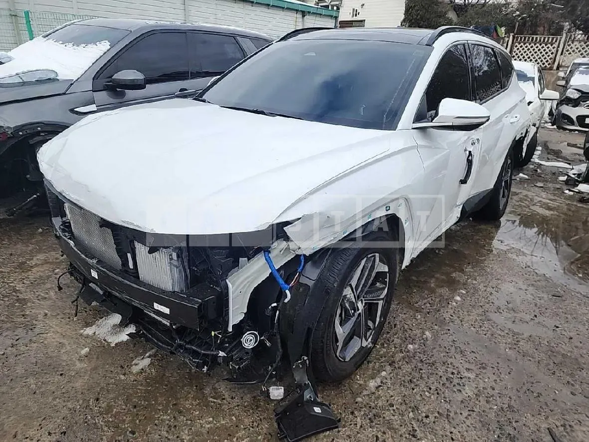 Photo 2 of 18: 2023 Hyundai Tucson — Korean insurance auction