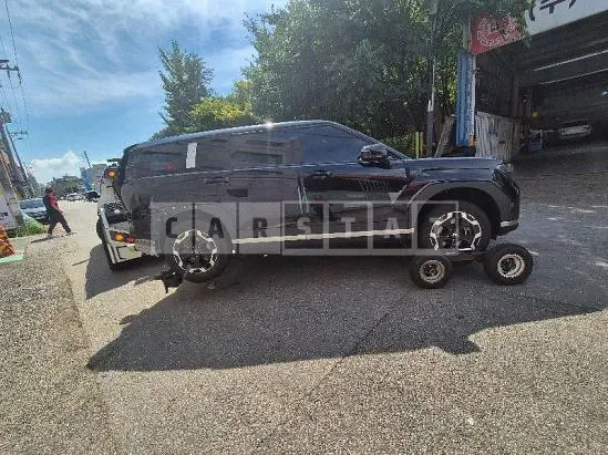 Photo 2 of 23: 2024 Hyundai Santa Fe — Korean insurance auction