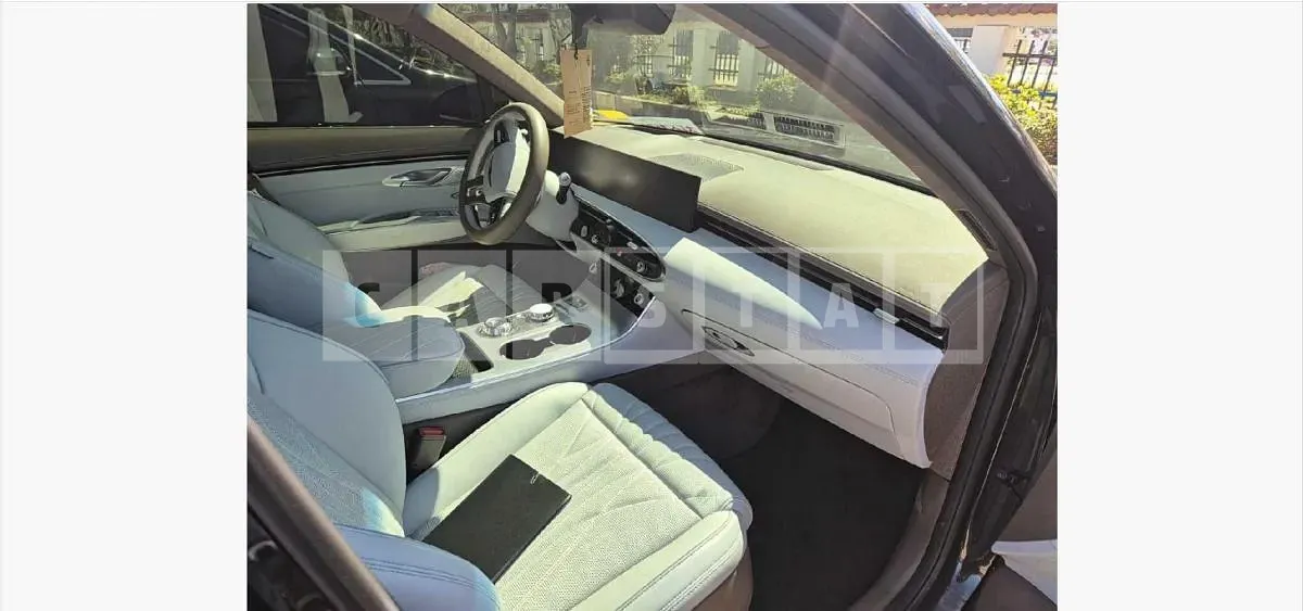 Photo 2 of 25: 2024 Genesis GV70 2.5T AWD — Korean insurance auction