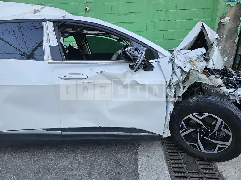 Photo 2 of 7: 2022 Kia Sportage — Korean insurance auction