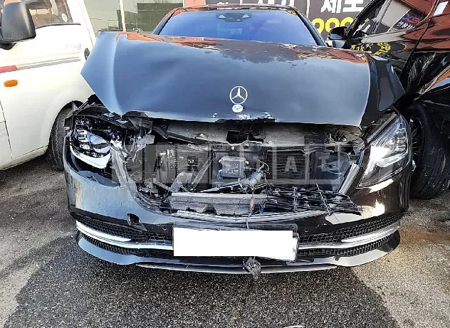 Photo 2 of 28: 2018 Mercedes-Benz S400d 4Matic L, VIN WDDUG3FB8JA375837 — Korean insurance auction