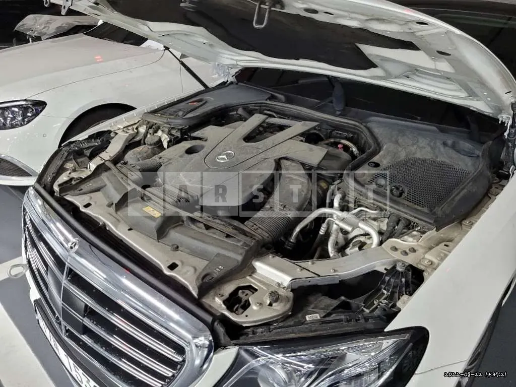 Photo 2 of 11: 2017 Mercedes-Benz E 400 4MAIC, VIN WDDZF6GBXHA193138 — Korean insurance auction
