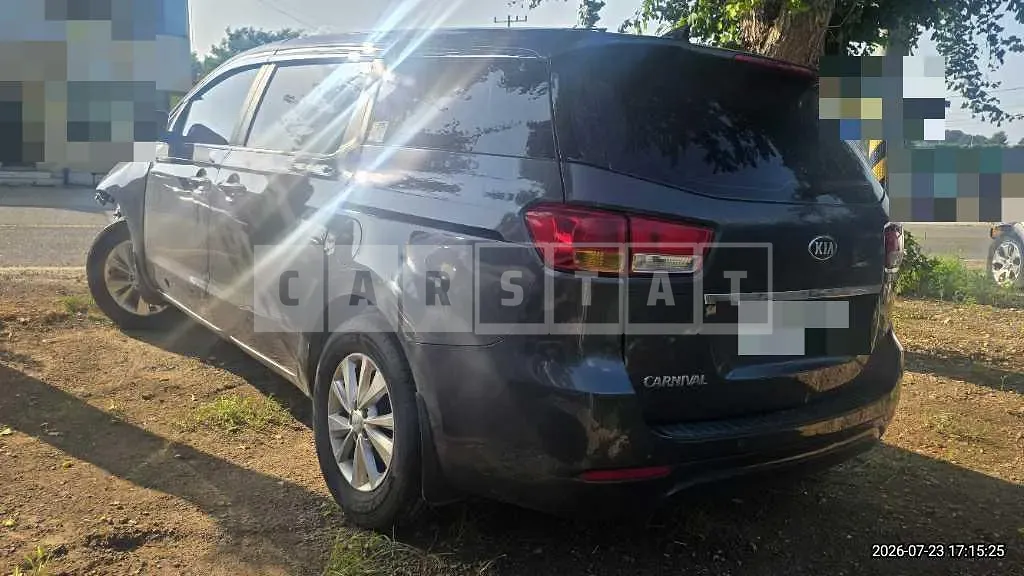 Photo 2 of 22: 2015 Kia Carnivals — Korean insurance auction