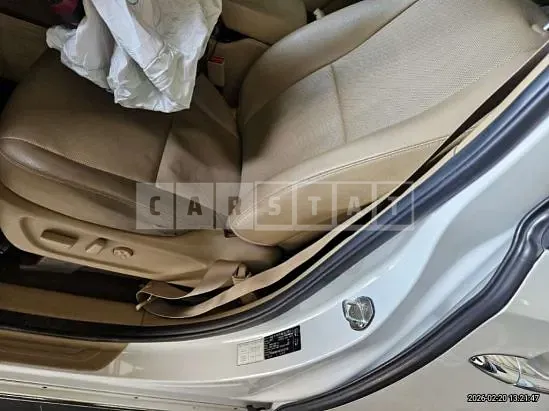 Photo 2 of 24: 2018 Kia Carnival, VIN KNAMC81ABJS372736 — Korean insurance auction