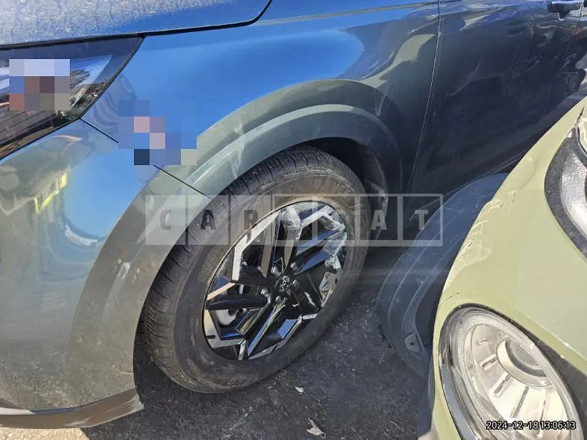 Photo 2 of 18: 2024 Kia Carnival 2.2 — Korean insurance auction