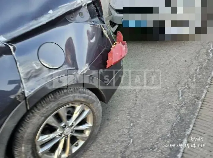 Photo 2 of 17: 2015 Hyundai Santa Fe DM — Korean insurance auction