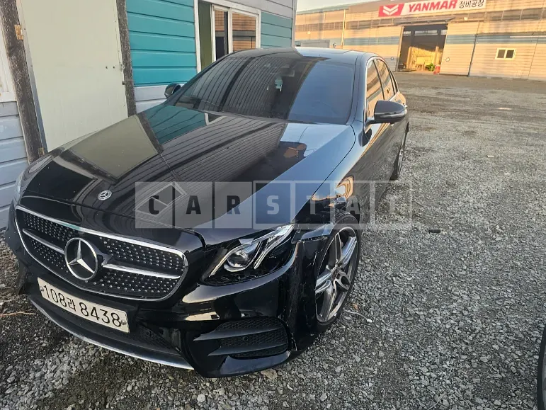 Photo 2 of 13: 2019 Mercedes-Benz E 300 — Korean insurance auction