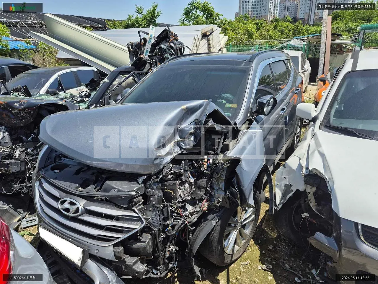 Photo 2 of 13: 2017 Hyundai Santa Fe, VIN KMHSW81UBJU814575 — Korean insurance auction