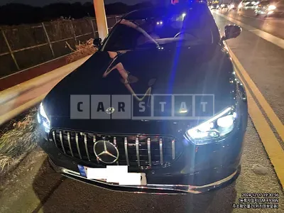 Photo 1 of 37: 2022 Mercedes-Benz E350 4Matic — Korean insurance auction