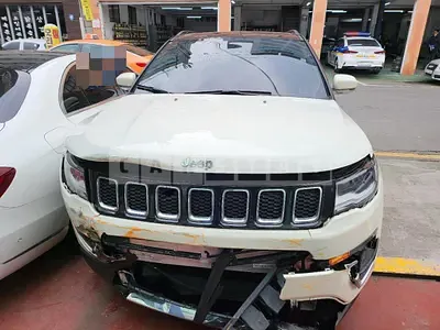 Photo 1 of 42: 2019 Jeep Straw Compass 2.4, VIN 3C4NJDCB7KT646990 — Korean insurance auction