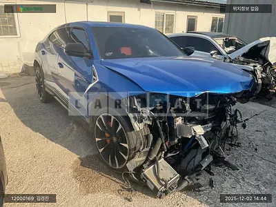 2022 Lamborogini Urus
