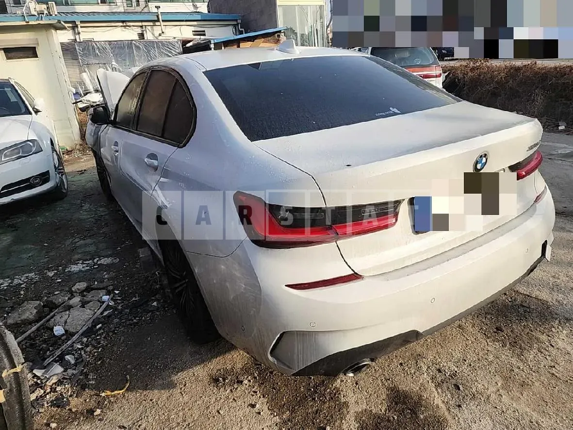 Photo 2 of 16: 2021 BMW 320d, VIN WBA5V5107MFK56512 — Korean insurance auction