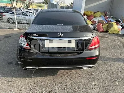Photo 1 of 13: 2019 Mercedes-Benz E220 d 4Matic — Korean insurance auction