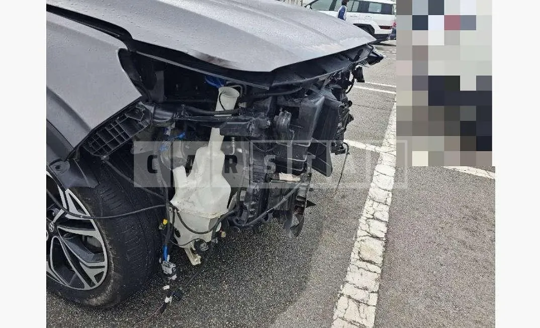 Photo 2 of 11: 2019 Hyundai Santa Fe TM, VIN KMHS381BBKU138787 — Korean insurance auction