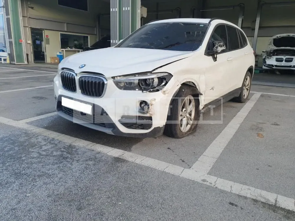 Photo 2 of 18: 2016 BMW X1 xDrive 18d, VIN WBAHT9102H5F20406 — Korean insurance auction