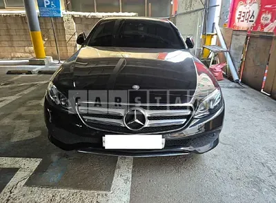 Photo 1 of 12: 2017 Mercedes-Benz E220d — Korean insurance auction