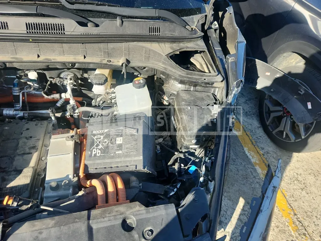 Photo 2 of 27: 2020 Hyundai Kona Electric, VIN KMHK381GFLU120501 — Korean insurance auction