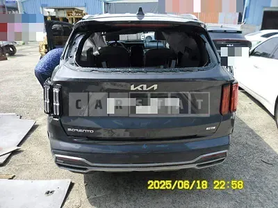 Photo 1 of 117: 2023 Kia Sorento Hybrid — Korean insurance auction