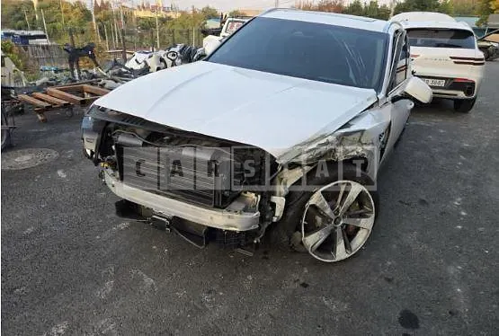 Photo 2 of 12: 2022 Genesis GV80, VIN KMTHC81CDNU131449 — Korean insurance auction