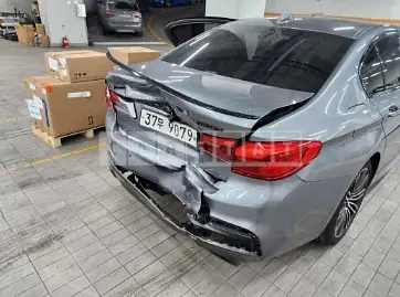 Photo 2 of 11: 2017 BMW 530d, VIN WBAJC9107HG941878 — Korean insurance auction