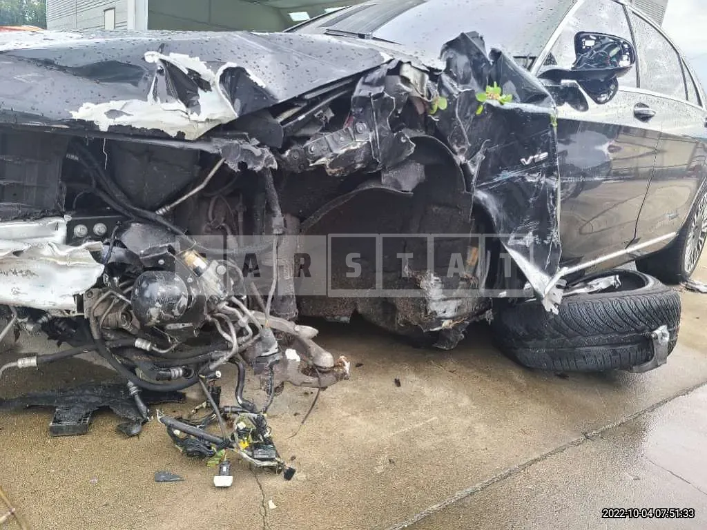 Photo 2 of 23: 2015 Mercedes-Benz S600L, VIN WDDUG7GB6FA106359 — Korean insurance auction