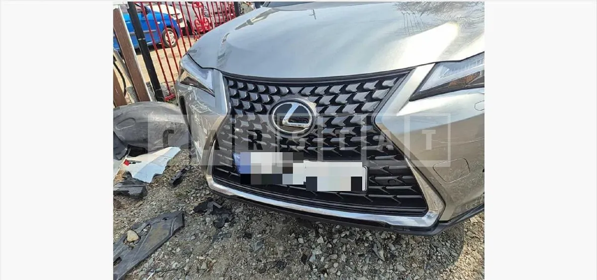 Photo 2 of 74: 2024 Lexus UX300h — Korean insurance auction