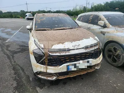 Photo 1 of 4: 2023 Kia Sportage Hybrid — Korean insurance auction