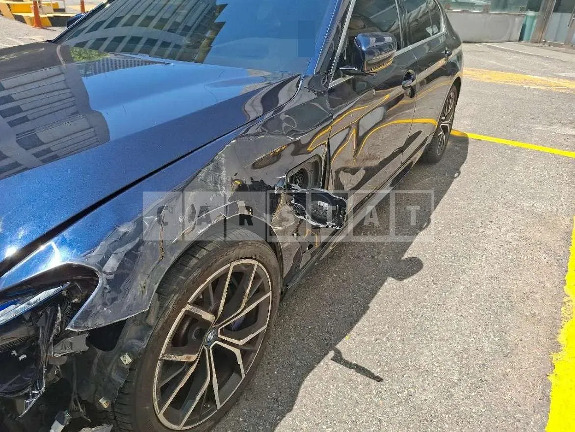 Photo 2 of 59: 2022 BMW 530e — Korean insurance auction