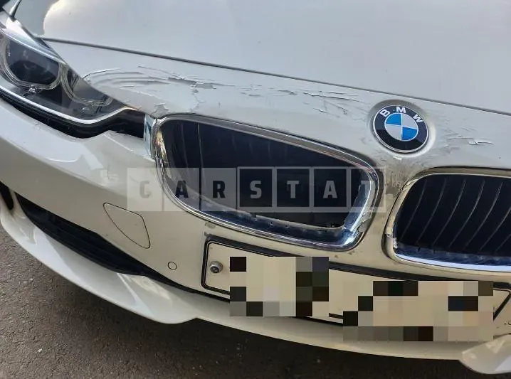 Photo 2 of 5: 2015 BMW 320d, VIN WBA3D3106FK470710 — Korean insurance auction