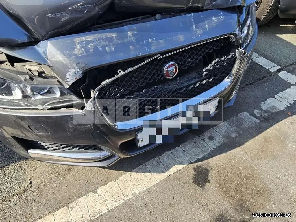Photo 2 of 24: 2016 Jaguar XF 25T — Korean insurance auction