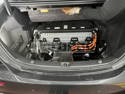 Photo 1 of 5: 2021 Mercedes-Benz Battery E300e 4Matic Hybrid Battery, VIN W1KZF5EB5MA987195 — Korean insurance auction