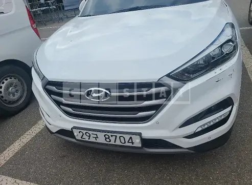 Photo 2 of 5: 2018 Hyundai Tucson, VIN KMHJ581ABJU640778 — Korean insurance auction