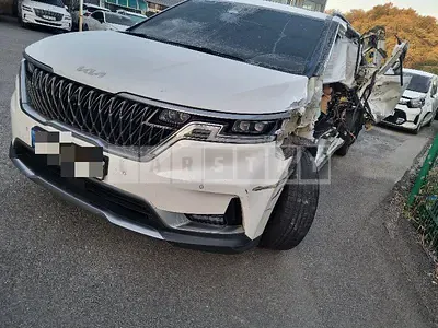 Photo 1 of 35: 2022 Kia Carnivals — Korean insurance auction