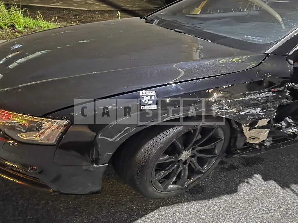 Photo 2 of 9: 2015 Audi A5 40 TFSI quattro, VIN WAUZZZ8T3GA006635 — Korean insurance auction