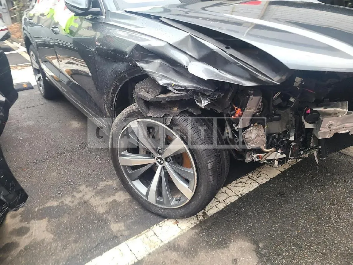 Photo 2 of 72: 2021 Audi Q8 50 TDI quattro — Korean insurance auction