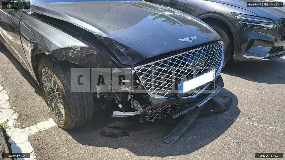 Photo 2 of 18: 2021 Genesis G80, VIN KMTGB41CBMU075242 — Korean insurance auction