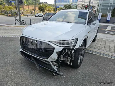 Photo 1 of 27: 2022 Audi e-tron Sportback 55 quattro — Korean insurance auction