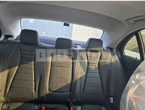 Photo 2 of 24: 2018 Mercedes-Benz E200 — Korean insurance auction