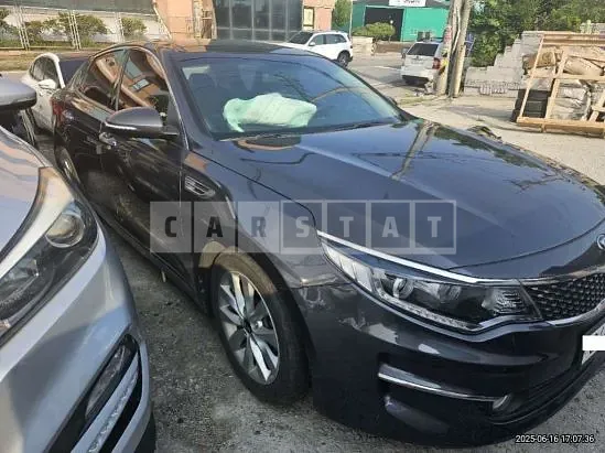 Photo 2 of 9: 2016 Kia K5 — Korean insurance auction