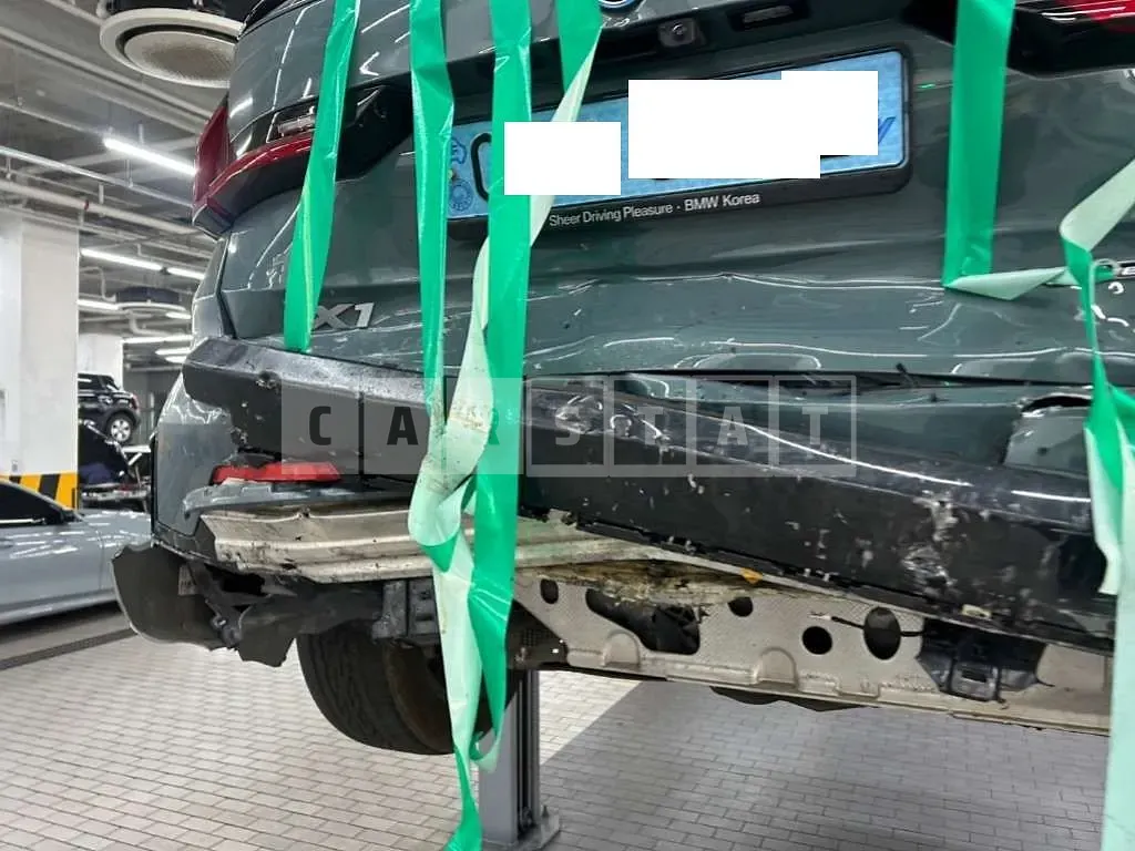 Photo 2 of 37: 2023 BMW iX1 xDrive30 — Korean insurance auction