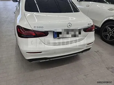 Photo 1 of 17: 2021 Mercedes-Benz E350 4Matic — Korean insurance auction