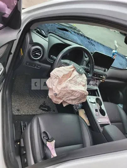 Photo 2 of 24: 2020 Hyundai Kona — Korean insurance auction