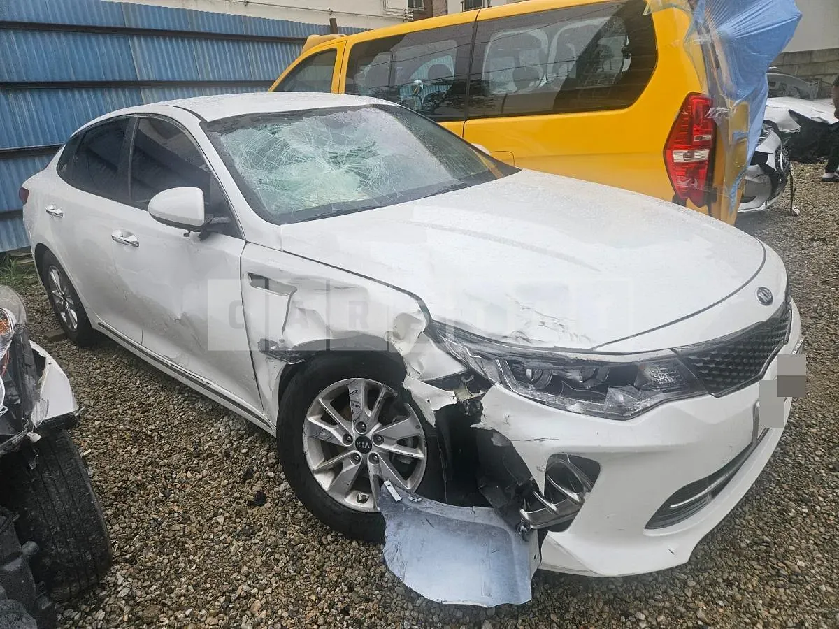 Photo 2 of 8: 2015 Kia K5 LPI — Korean insurance auction