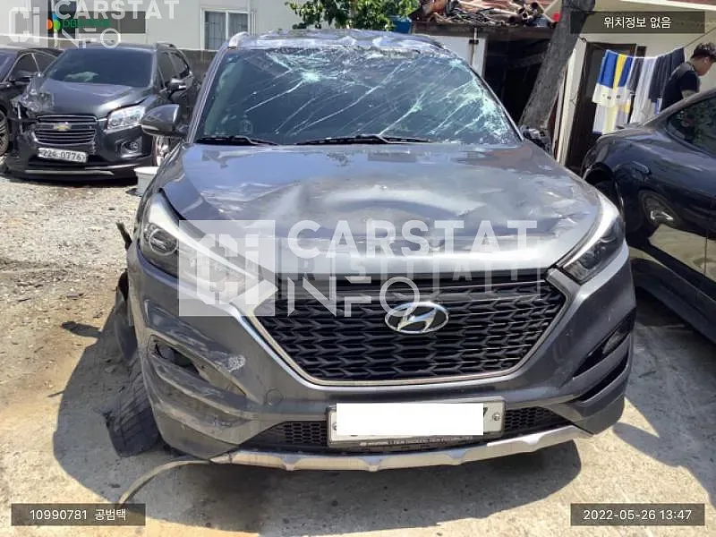 Photo 2 of 24: 2017 Hyundai Tucson, VIN KMHJ3815GHU357431 — Korean insurance auction