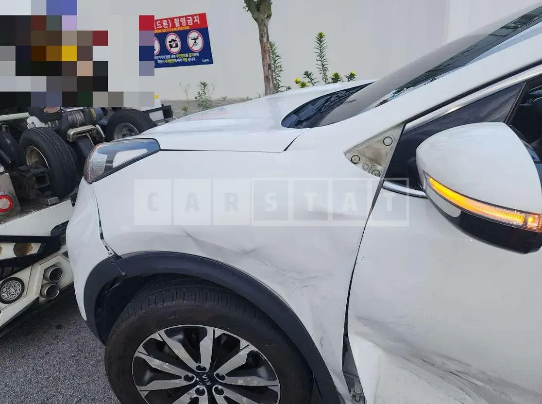 Photo 2 of 14: 2015 Kia Sportage — Korean insurance auction