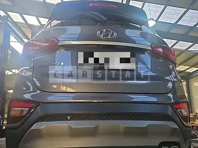 Photo 1 of 10: 2018 Hyundai Santa Fe TM 2.0 — Korean insurance auction